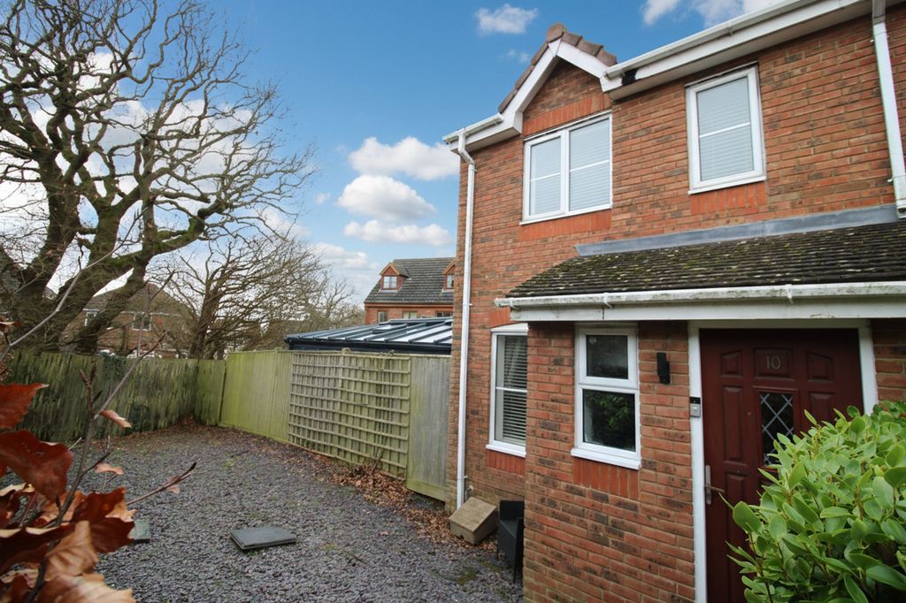 Property photo 1 of 12