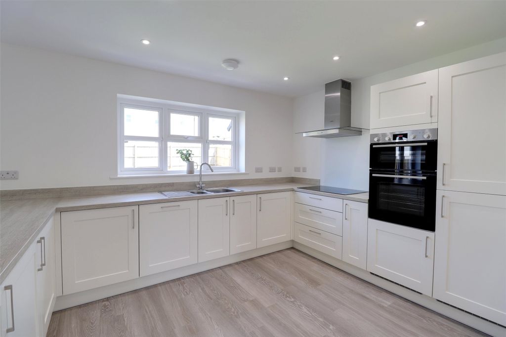 Property photo 2 of 14 2 - Picture No. 02