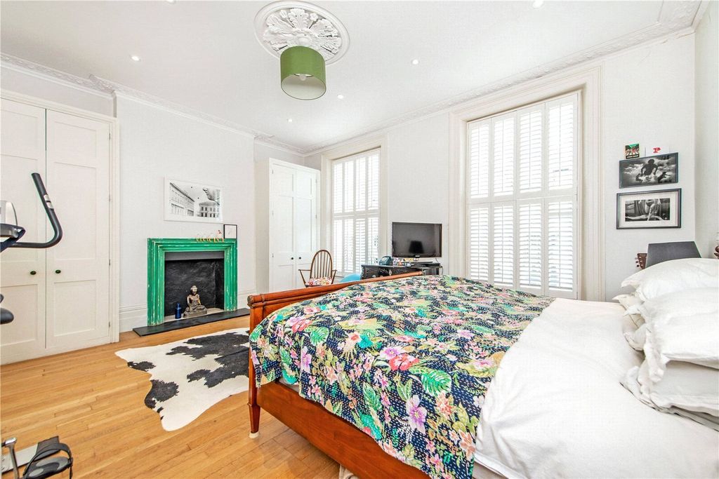 Property photo 3 of 25
