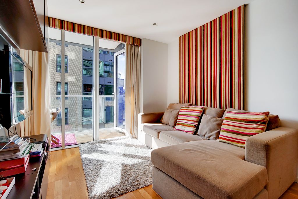 Property photo 1 of 12 Reception