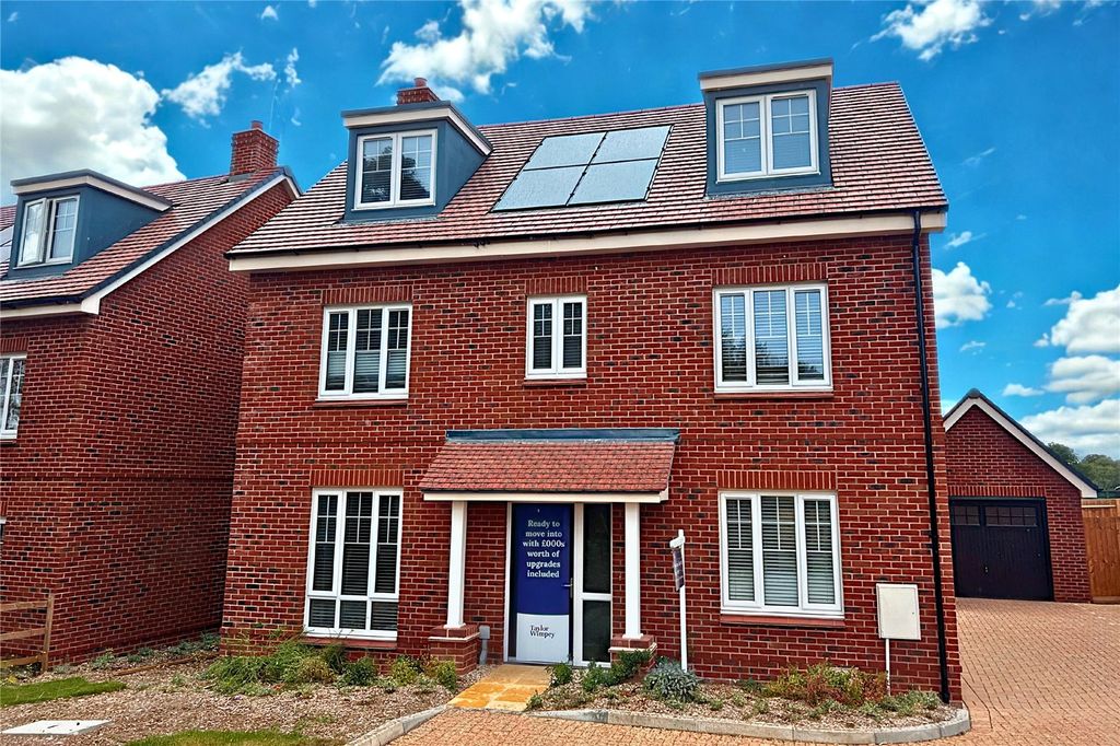 Property photo 1 of 12 External