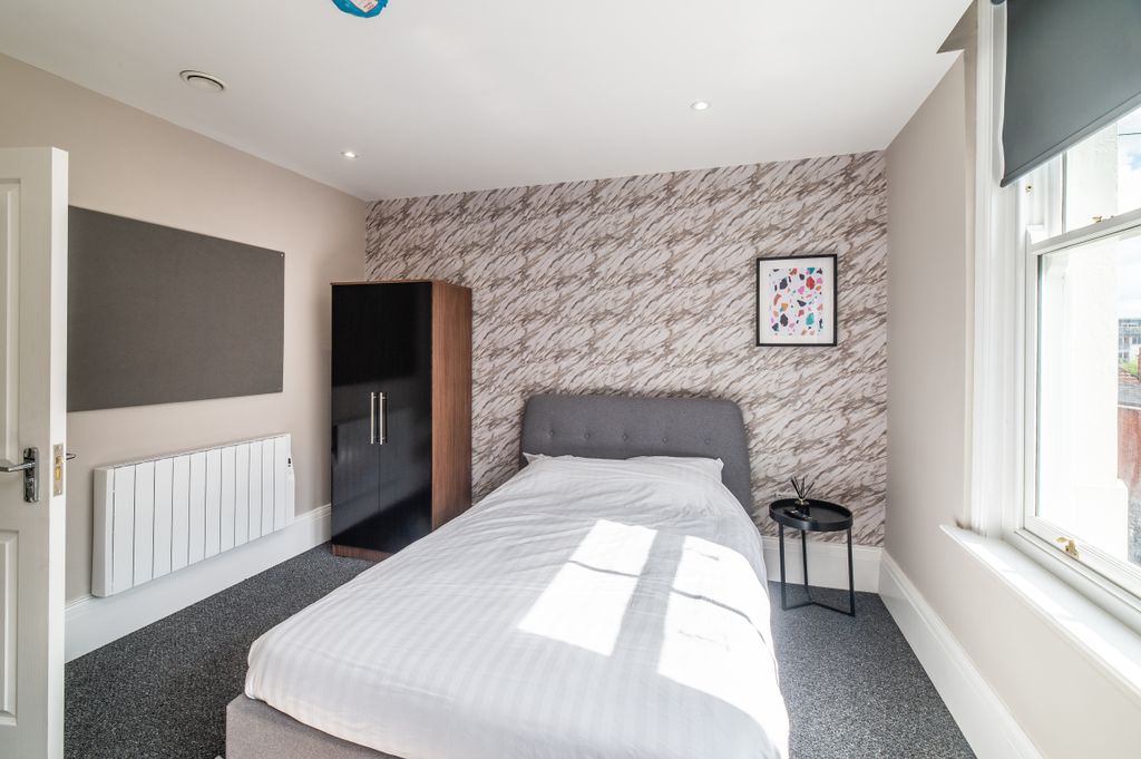 Property photo 3 of 18 Canning Place A201-009