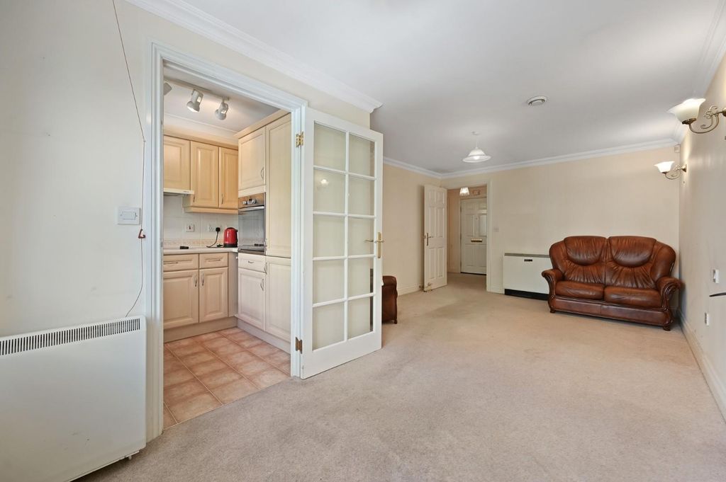 Property photo 2 of 12