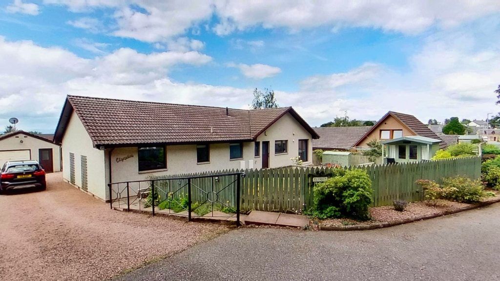 Property photo 1 of 34