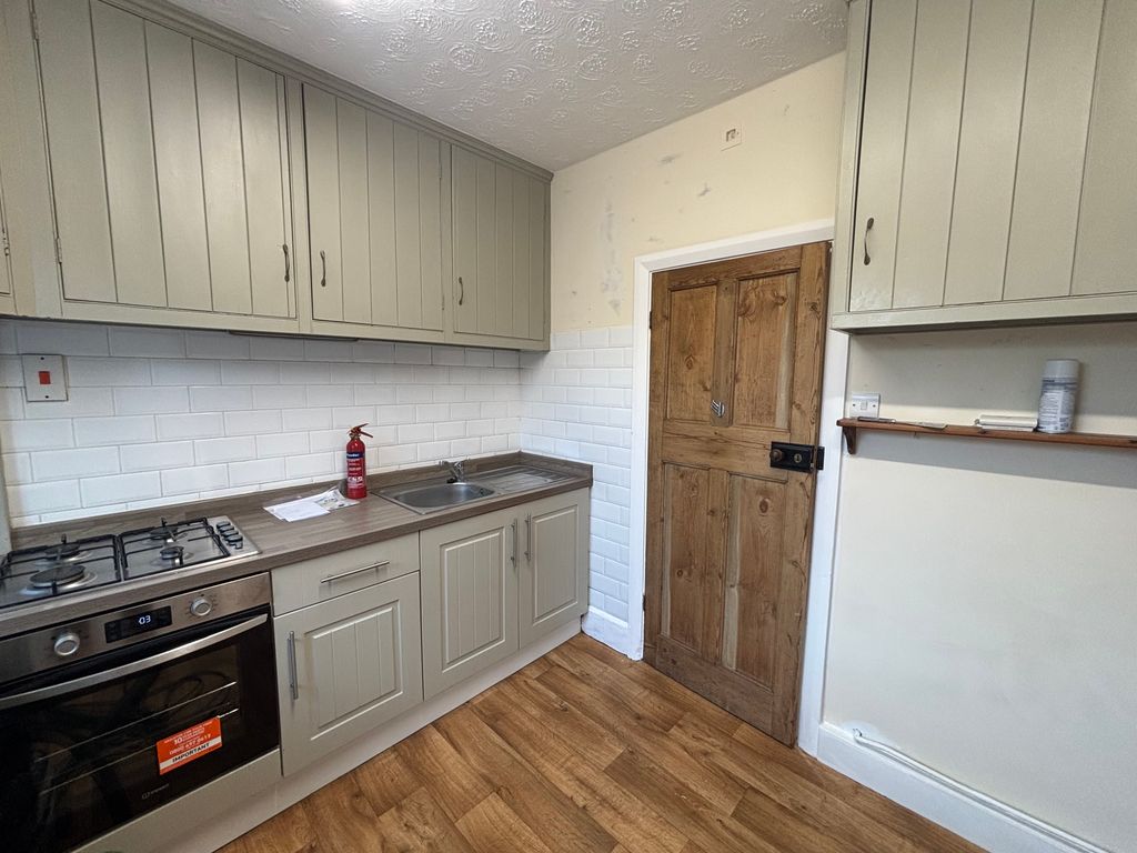 Property photo 2 of 8 Image