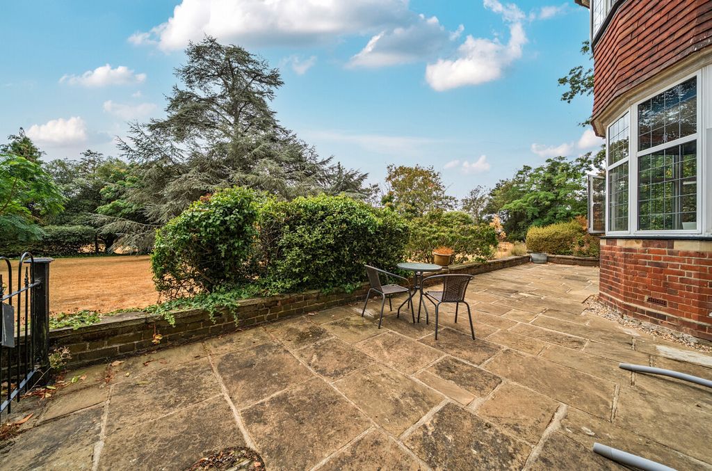 Property photo 3 of 17 1509821-12-6A858E...