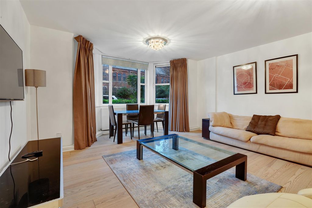 Property photo 2 of 27