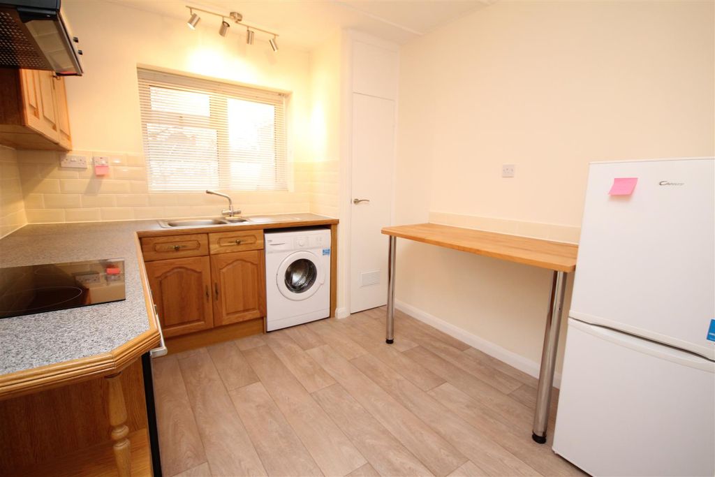 Property photo 2 of 6 Img_8416.Jpg