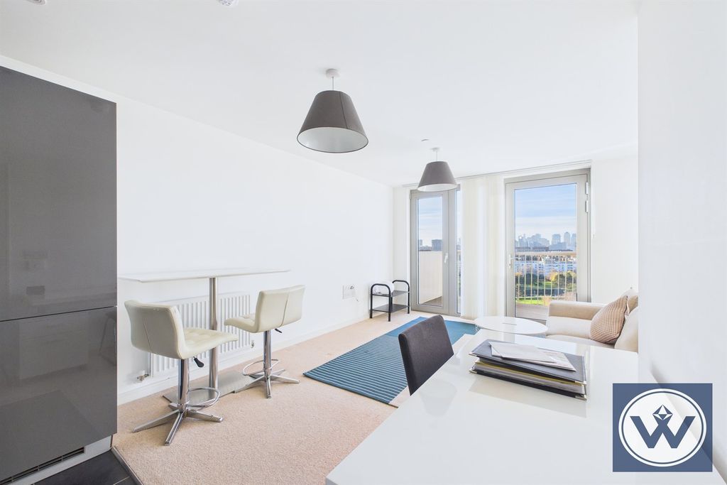 Property photo 1 of 10 (Main)