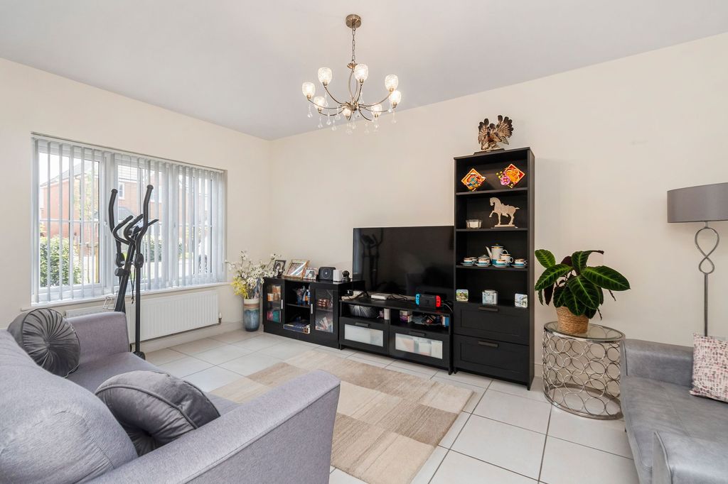 Property photo 2 of 21