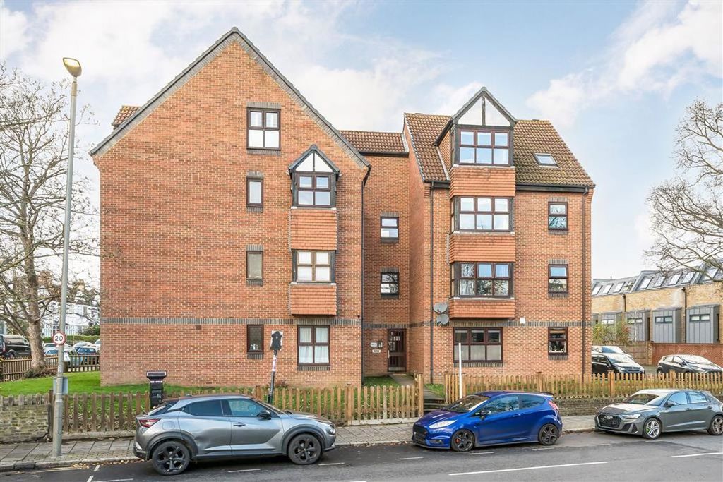 Property photo 1 of 5