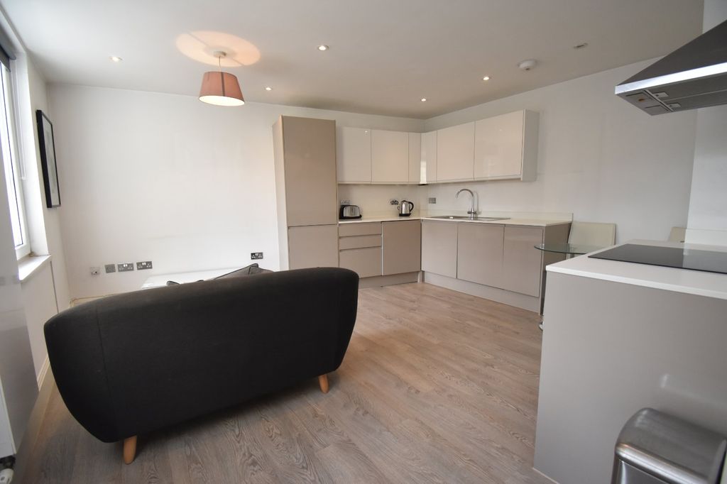 Property photo 2 of 21 Living Room