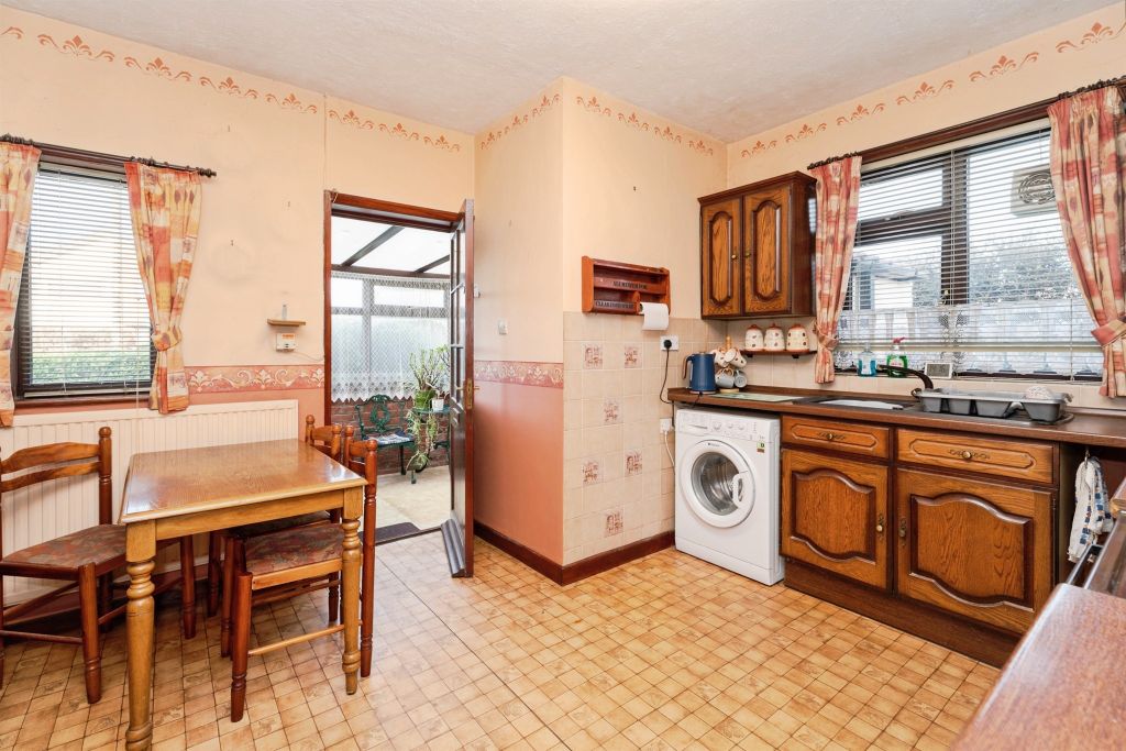 Property photo 3 of 15