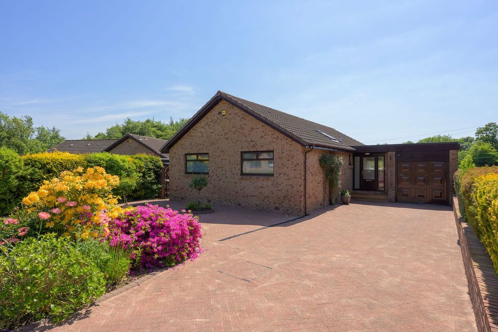 Property photo 1 of 44