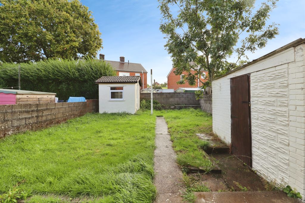 Property photo 3 of 12