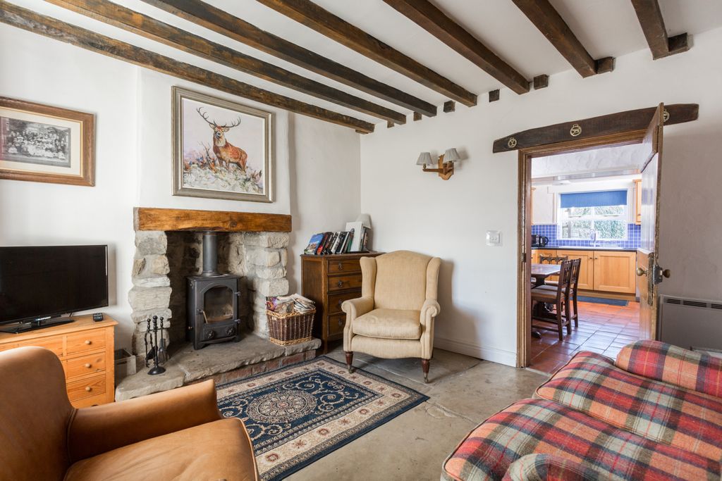 Property photo 3 of 12 Sitting Room