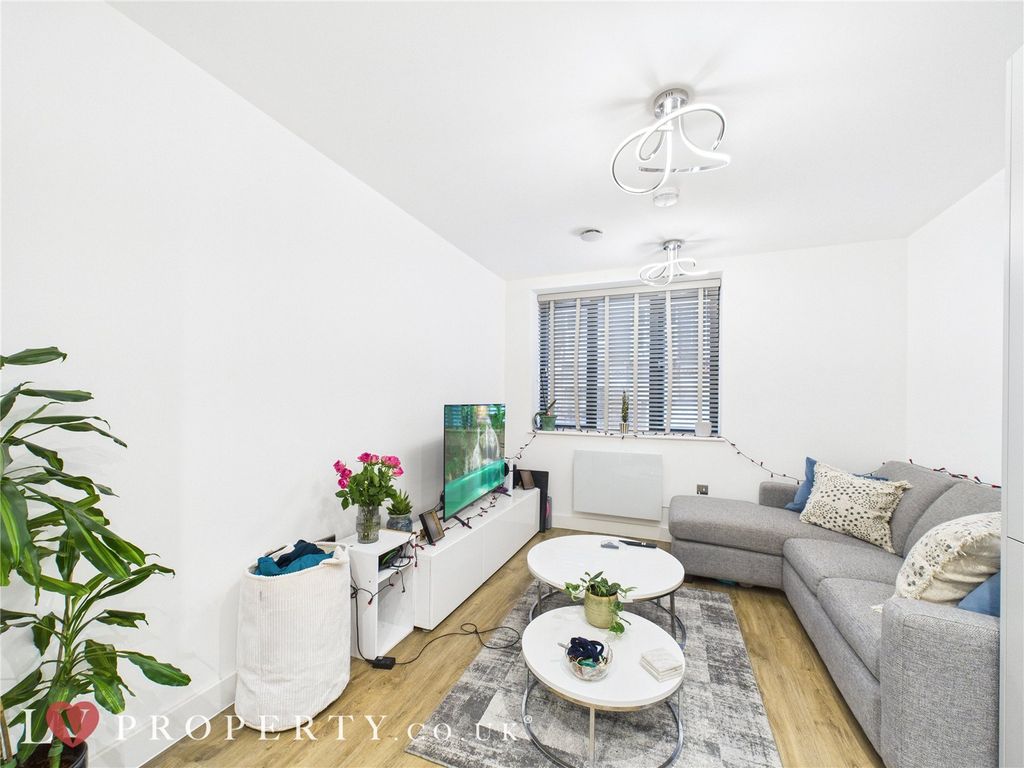 Property photo 1 of 5 Picture No. 06