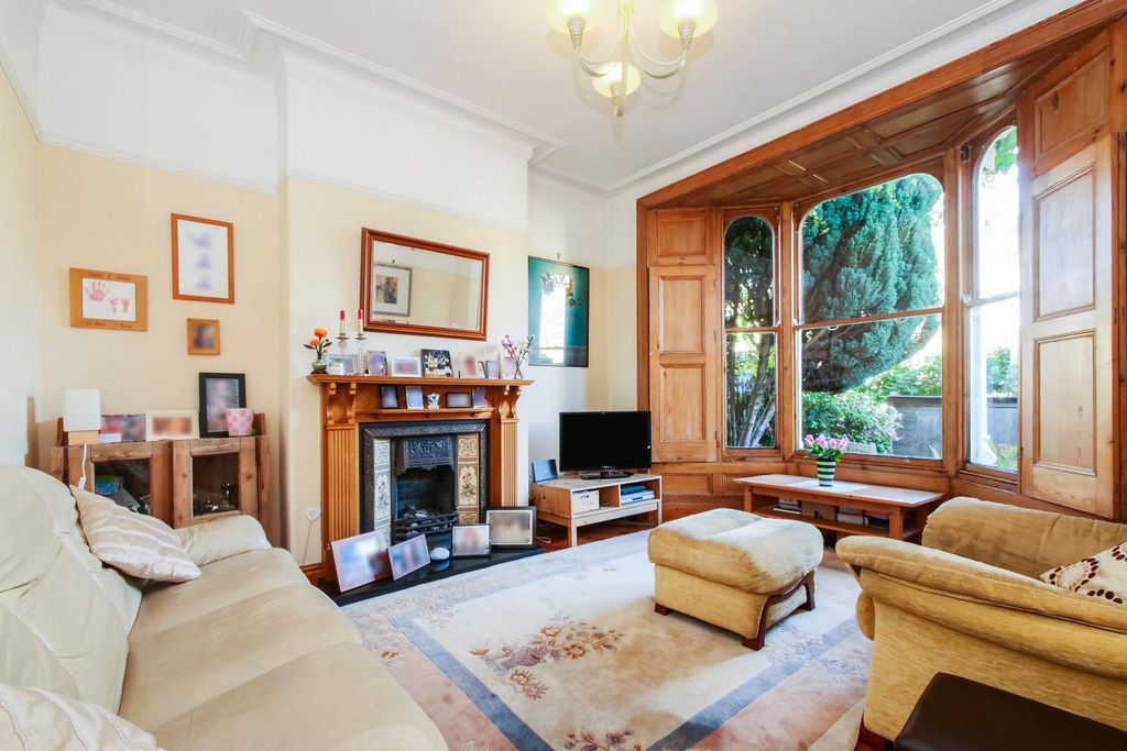 Property photo 2 of 26 Pnmb1063.Jpg