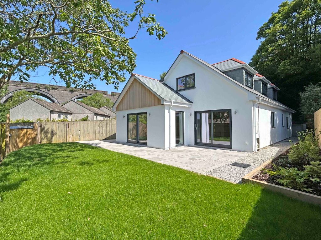 Property photo 1 of 12 Photo 1
