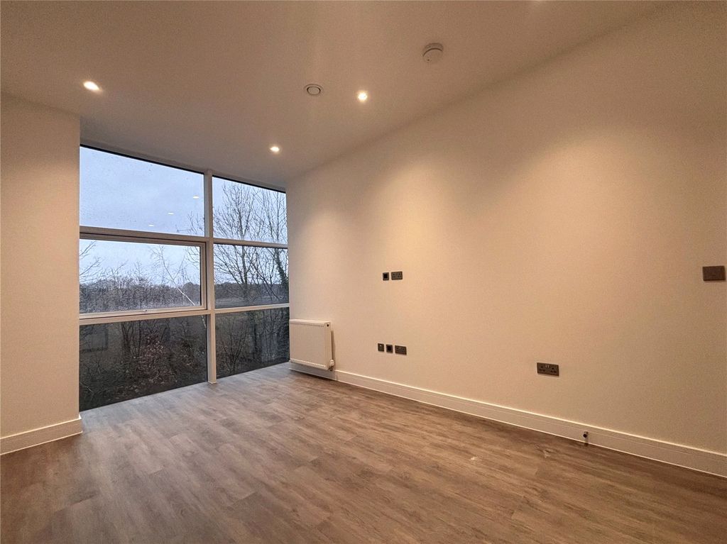 Property photo 3 of 29 Picture No. 27