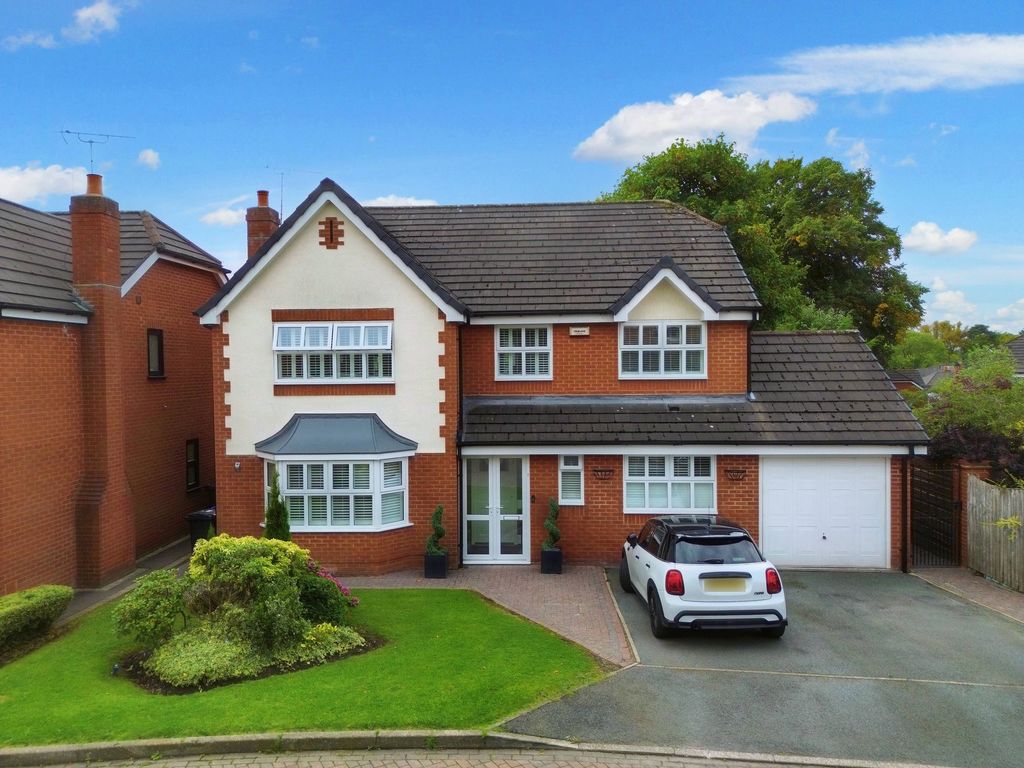 Property photo 1 of 33