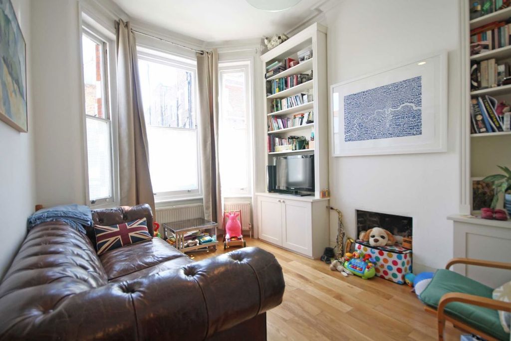 Property photo 2 of 6