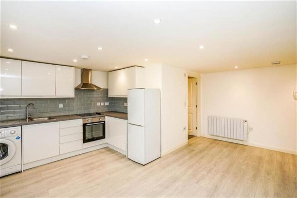 Property photo 2 of 6