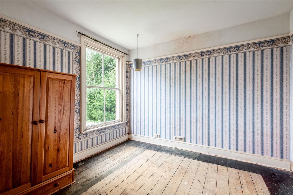 Additional image 13 of 5 bed semi-detached house for saleMuster Green South, Haywards Heath RH16
