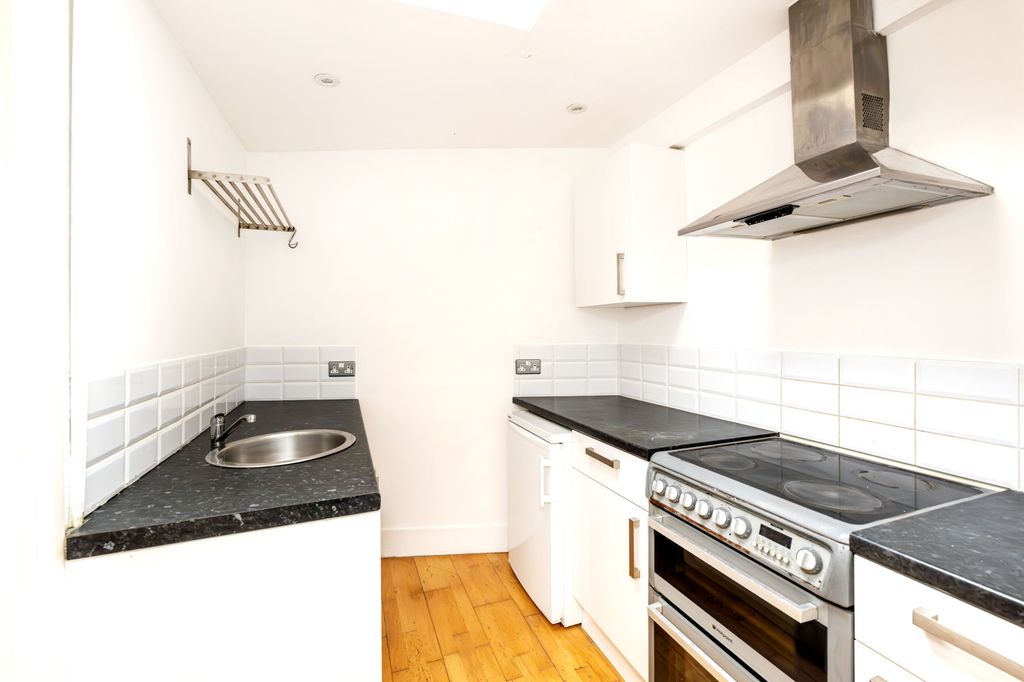 Property photo 3 of 11 Picture No. 04