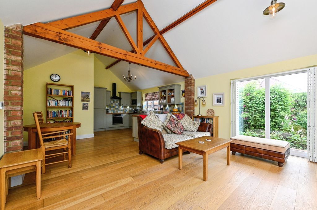 Property photo 3 of 20 6Ahf034