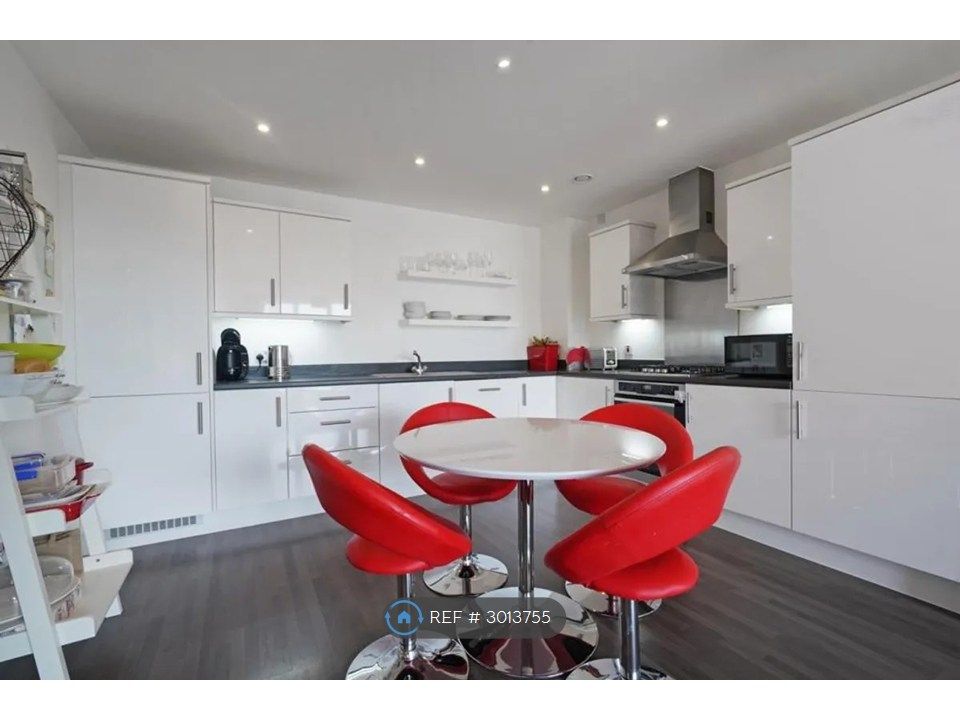 Property photo 3 of 10 Kitchen (Openplan)