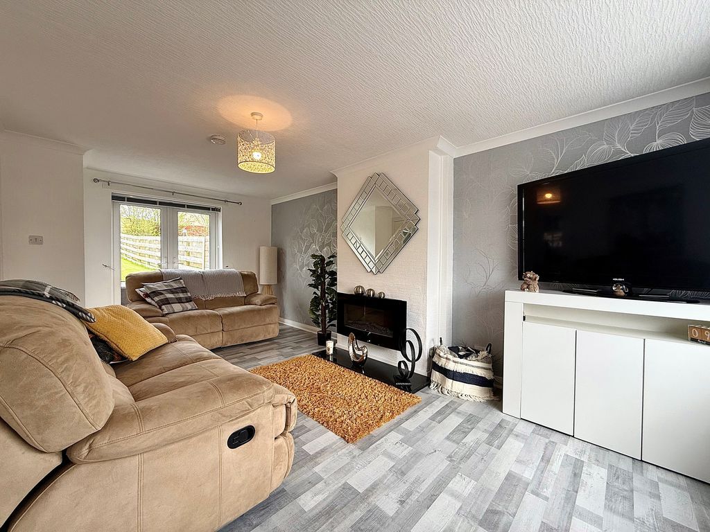 Property photo 2 of 16 Photo 2