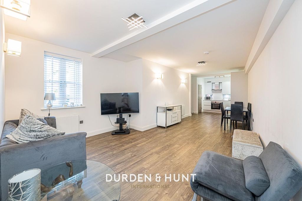 Property photo 3 of 12 Auction-10.Jpg