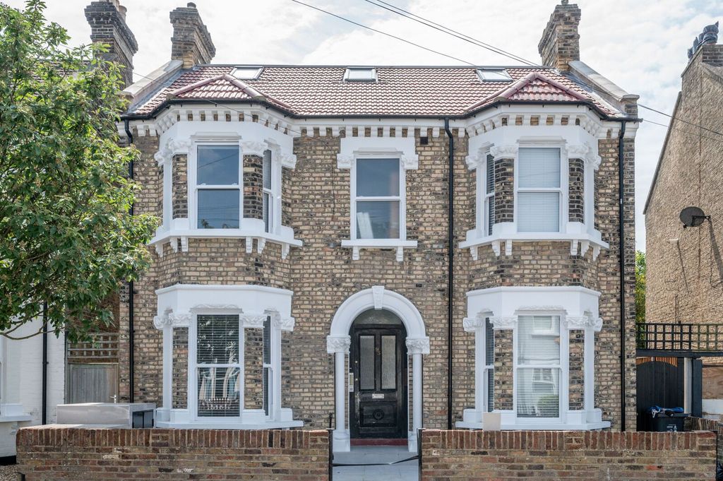 Property photo 1 of 10