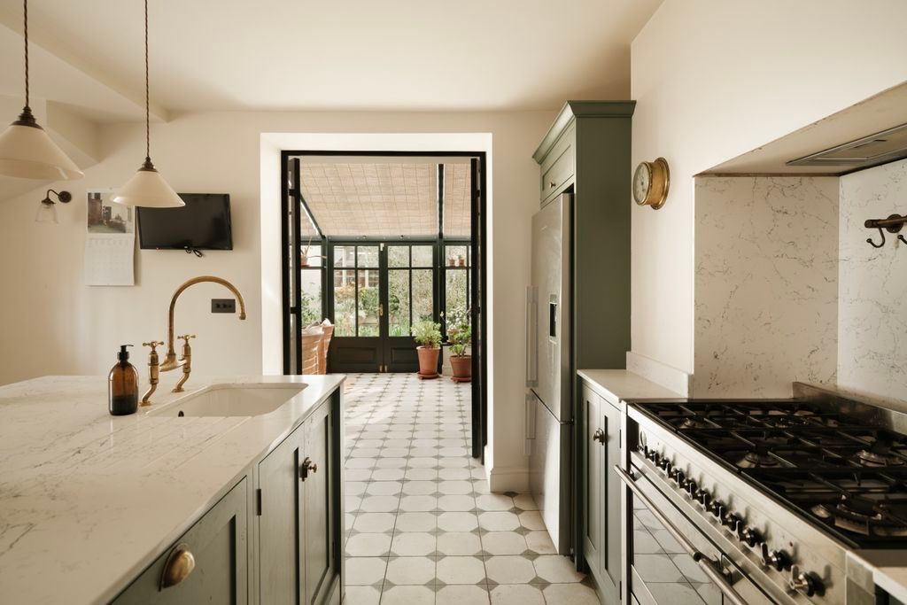 Property photo 2 of 35 Kitchen