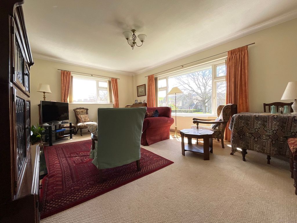 Additional image 6 of 2 bed flat for sale64-70 Hackness Road, Scarborough YO12
