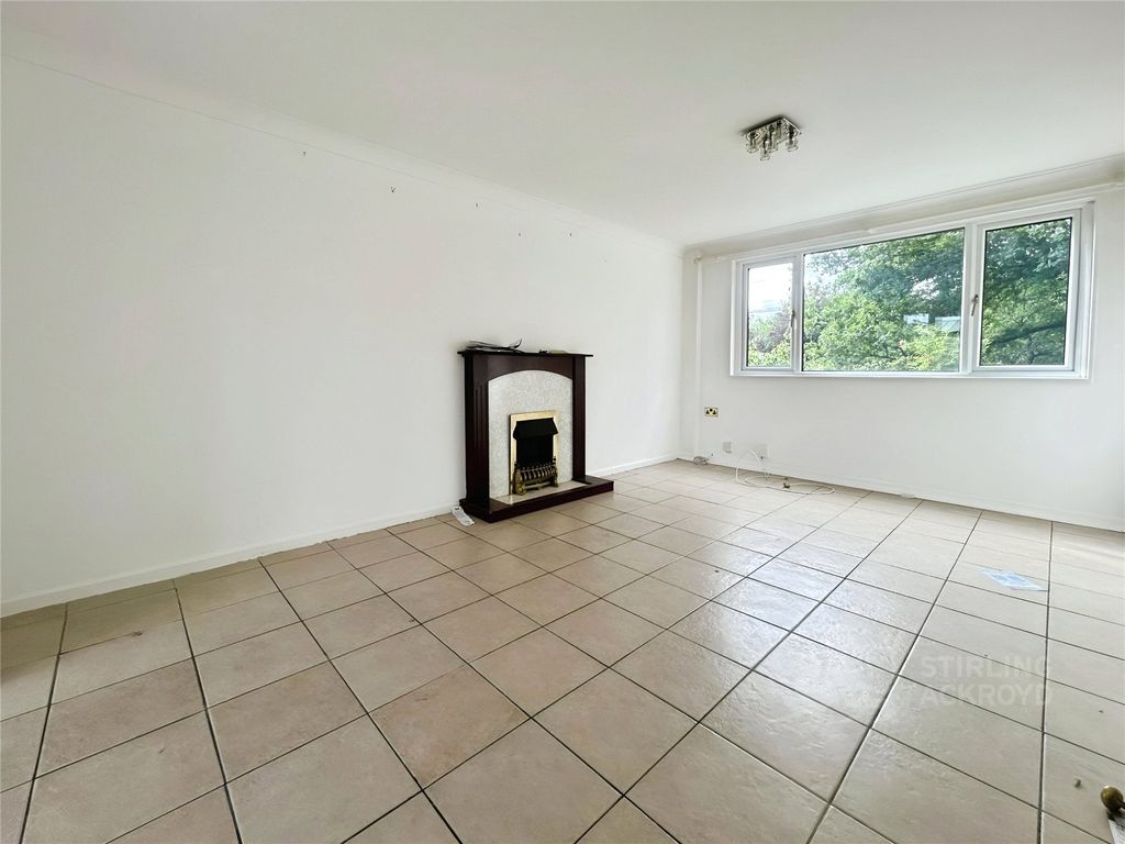 Property photo 3 of 6 Living Room