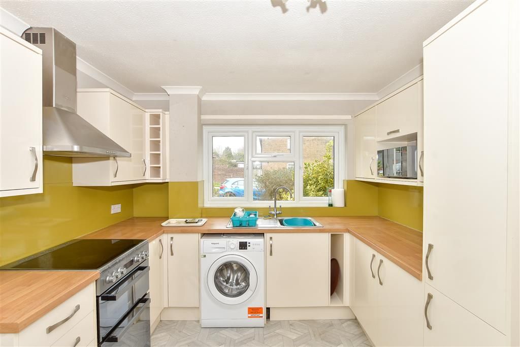 Property photo 1 of 8 Kitchen/ Breakfast Room