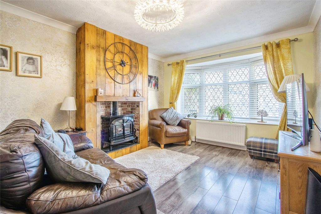Property photo 2 of 19 Picture No. 29