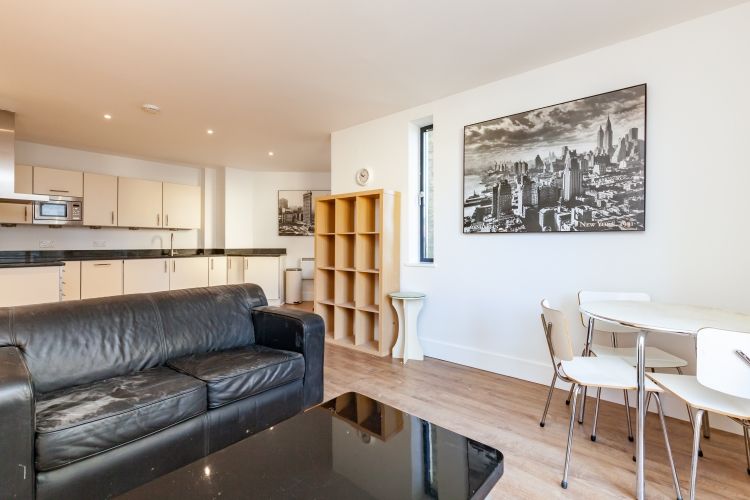 Property photo 2 of 9 269003