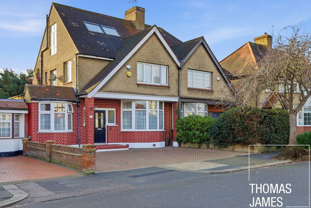 Property photo 1 of 31