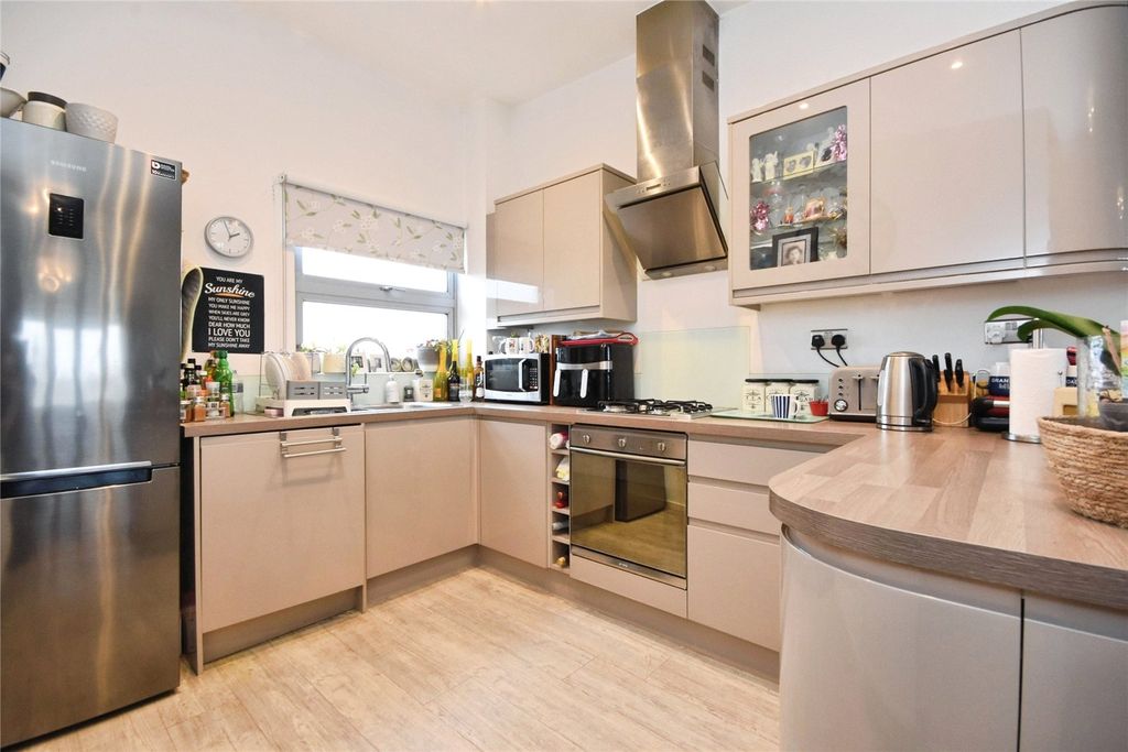 Property photo 2 of 15 Kitchen