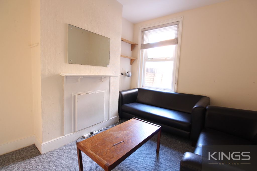 Property photo 3 of 7