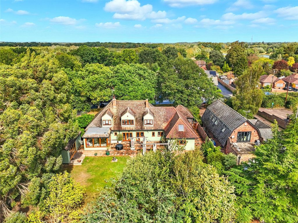 Property photo 1 of 34 Picture No. 10