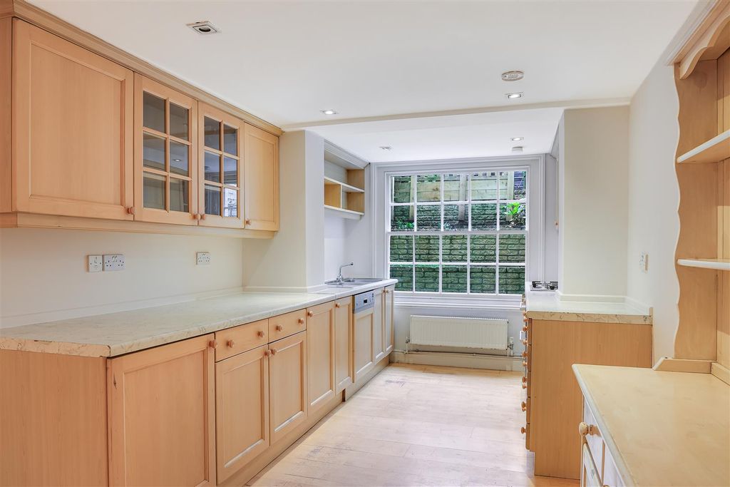 Property photo 3 of 34 Img (29).Jpg