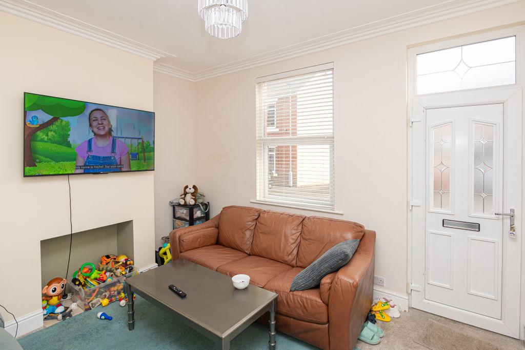 Property photo 2 of 29