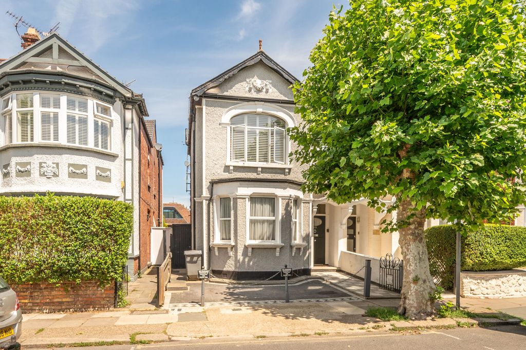 Property photo 1 of 13