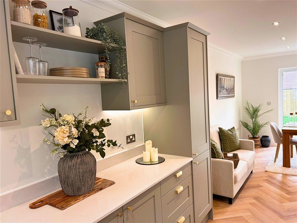 Property photo 1 of 11 Kitchen