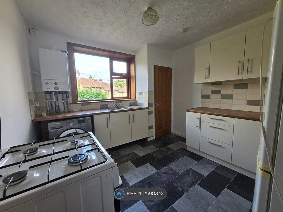 Property photo 1 of 9 Kitchen