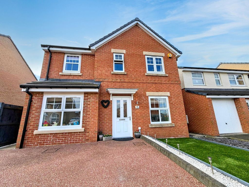 Property photo 2 of 32